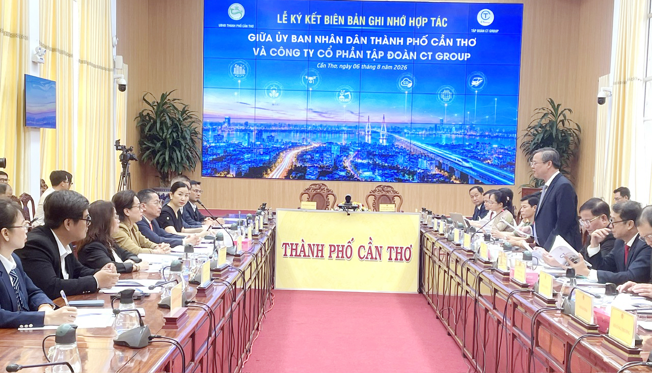 Chủ tịch UBND TP. Cần Thơ Trương Cảnh Tuyên phát biểu tại Lễ ký kết Biên biển ghi nhớ hợp tác với Tập đoàn CT Group Chủ tịch UBND TP. Cần Thơ Trương Cảnh Tuyên phát biểu tại Lễ ký kết Biên biển ghi nhớ hợp tác với Tập đoàn CT Group