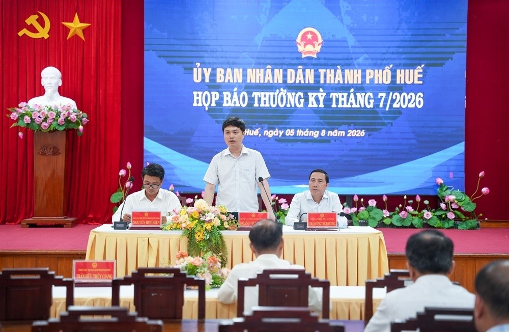 Quang cảnh buổi họp báo Quang cảnh buổi họp báo