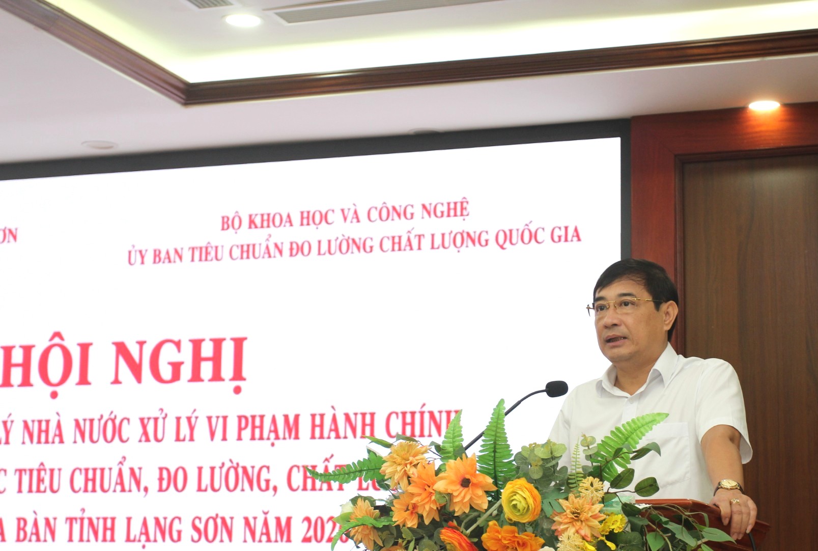 L&atilde;nh đạo Sở  Khoa học v&agrave; C&ocirc;ng nghệ ph&aacute;t biểu khai mạc hội nghị