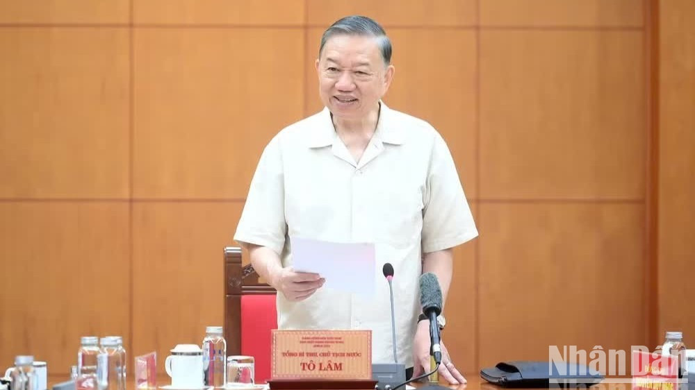 Tổng B&iacute; thư, Chủ tịch nước T&ocirc; L&acirc;m ph&aacute;t biểu tại cuộc l&agrave;m việc. (Ảnh: ĐĂNG KHOA)