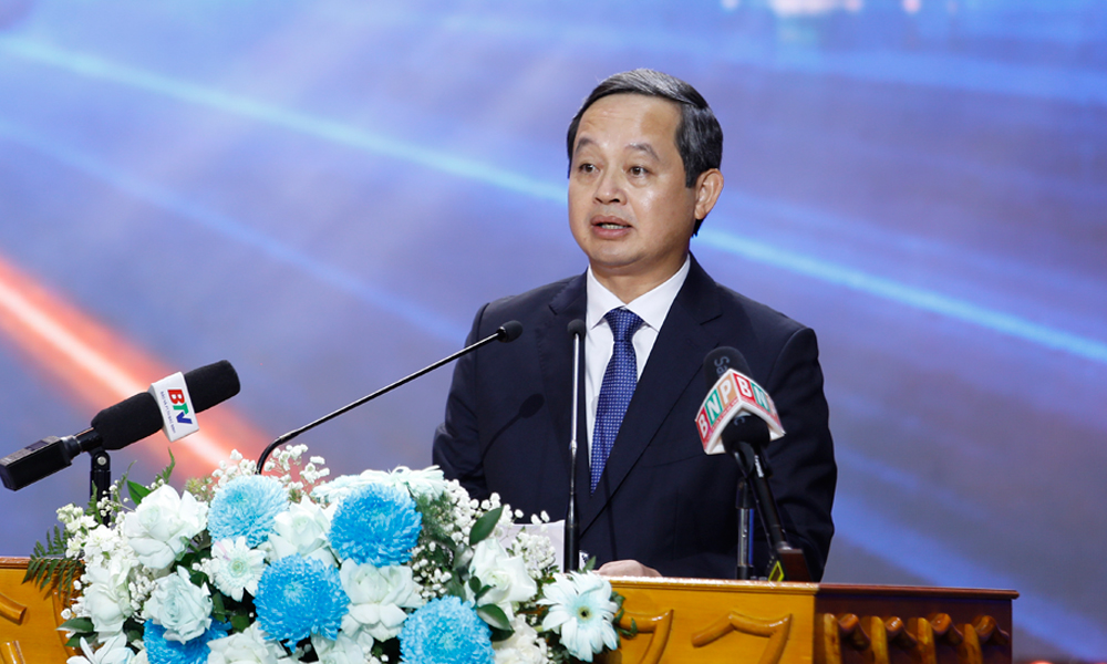 Đồng chí Phạm Hoàng Sơn phát biểu tại hội nghị. Đồng chí Phạm Hoàng Sơn phát biểu tại hội nghị.