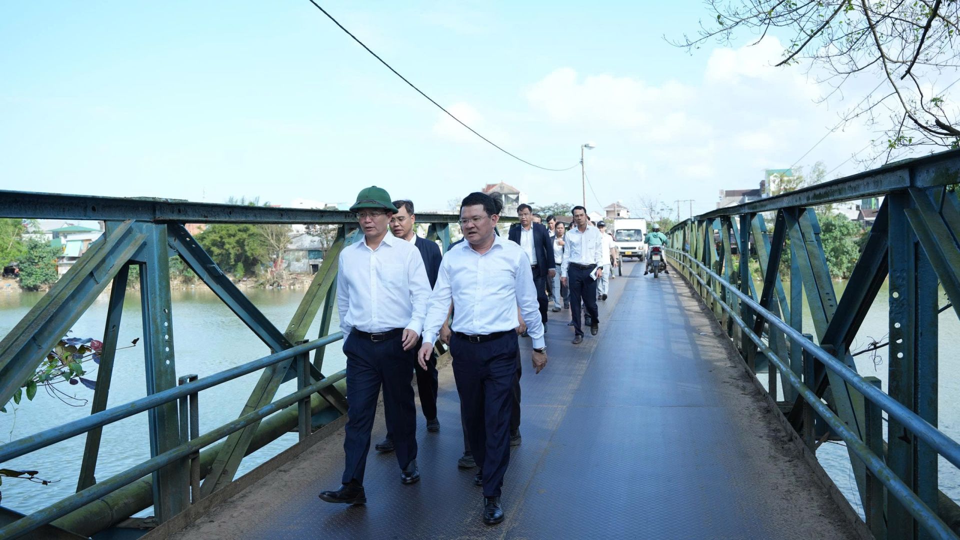 Bí thư Thành ủy Huế thăm dự án Cầu Phú Lưu chuẩn bị triển khai Bí thư Thành ủy Huế thăm dự án Cầu Phú Lưu chuẩn bị triển khai