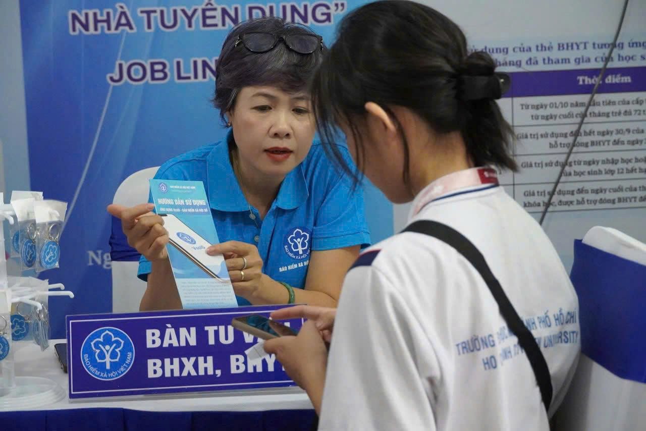 Người lao động l&agrave;m việc kh&ocirc;ng trọn thời gian vẫn phải tham gia BHXH bắt buộc nếu đ&aacute;p ứng điều kiện theo quy định của Luật BHXH.