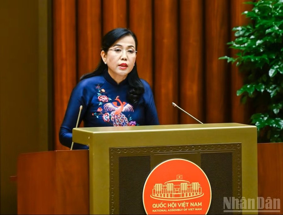 Chủ nhiệm Ủy ban Khoa học, Công nghệ và Môi trường Nguyễn Thanh Hải báo cáo tóm tắt thẩm tra về dự án Luật. (Ảnh: DUY LINH) Chủ nhiệm Ủy ban Khoa học, Công nghệ và Môi trường Nguyễn Thanh Hải báo cáo tóm tắt thẩm tra về dự án Luật. (Ảnh: DUY LINH)
