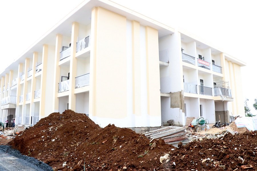 Đến nay dự án Đầu tư xây dựng và cải tạo, sửa chữa một số hạng mục Trường THPT Chuyên Bảo Lộc đã hoàn thành khoảng 90% khối lượng. Đến nay dự án Đầu tư xây dựng và cải tạo, sửa chữa một số hạng mục Trường THPT Chuyên Bảo Lộc đã hoàn thành khoảng 90% khối lượng.