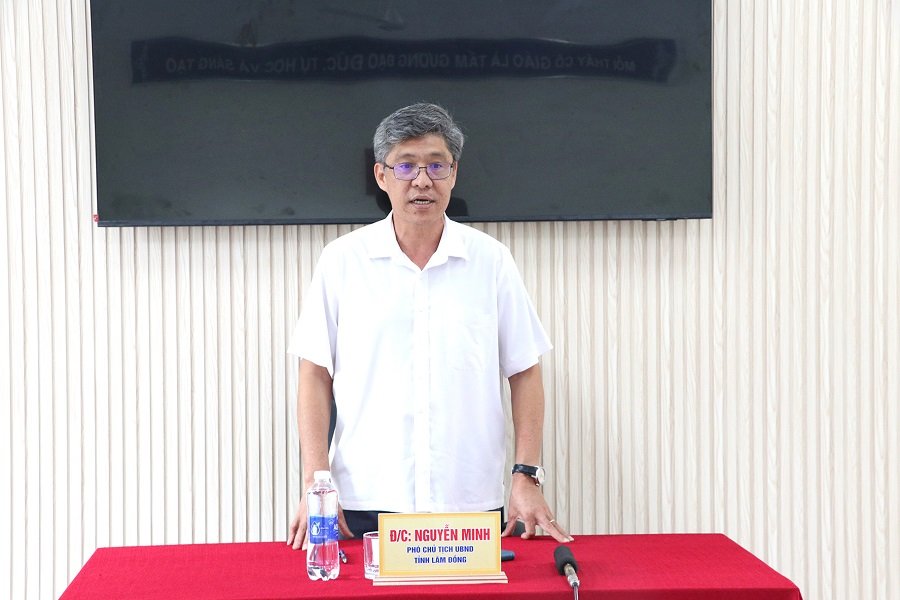 Phó Chủ tịch UBND tỉnh Nguyễn Minh yêu cầu các đơn vị tập trung triển khai với tinh thần quyết tâm cao nhất. Phó Chủ tịch UBND tỉnh Nguyễn Minh yêu cầu các đơn vị tập trung triển khai với tinh thần quyết tâm cao nhất.