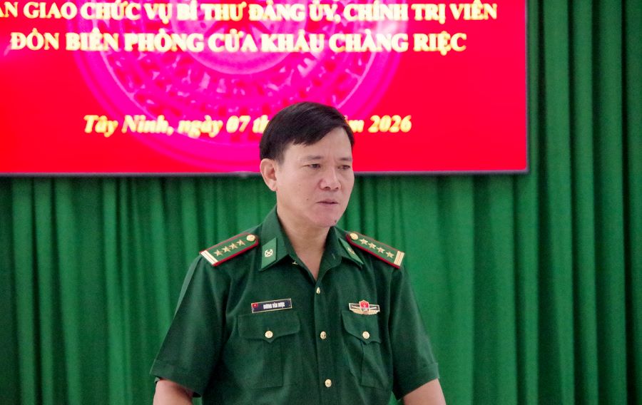 Đại t&aacute; Dương Văn Dược - B&iacute; thư Đảng ủy, Ch&iacute;nh ủy Ban Chỉ huy Bộ đội Bi&ecirc;n ph&ograve;ng tỉnh ph&aacute;t biểu kết luận, giao nhiệm vụ