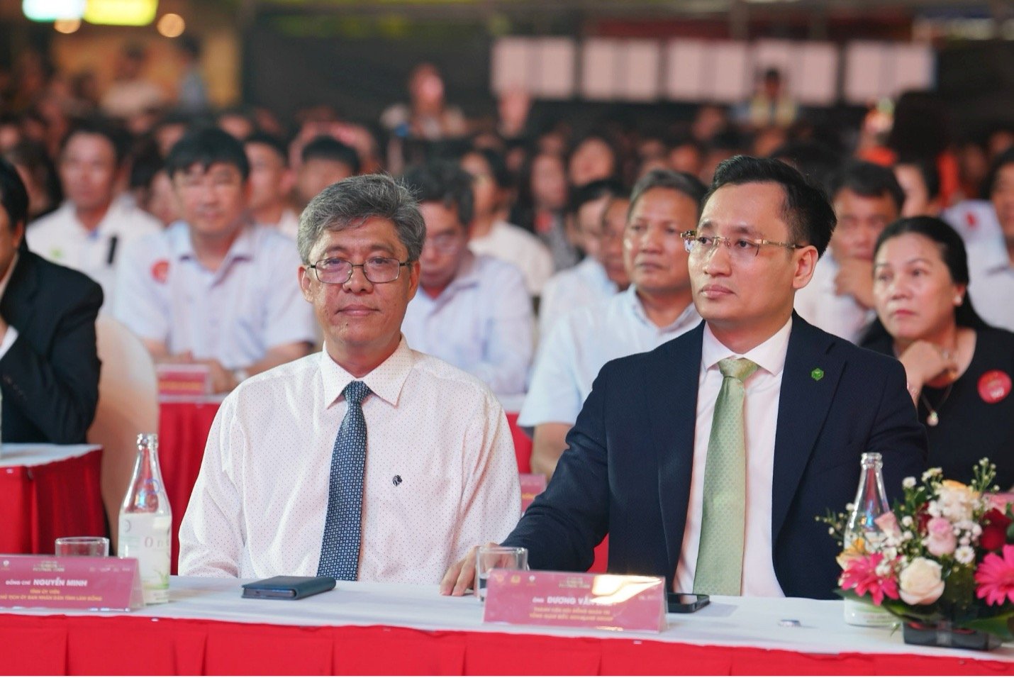 &Ocirc;ng Nguyễn Minh (tr&aacute;i), Ph&oacute; Chủ tịch UBND tỉnh L&acirc;m Đồng tại lễ khai mạc Sports Festival 2026. Ảnh PN