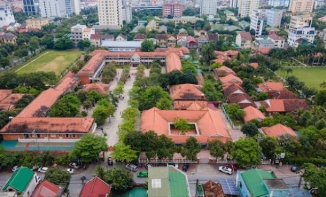trường được thành lập trên cơ sở tiếp nhận nguyên trạng Trường Phổ thông Hermann Gmeiner Vinh (tư thục). trường được thành lập trên cơ sở tiếp nhận nguyên trạng Trường Phổ thông Hermann Gmeiner Vinh (tư thục).