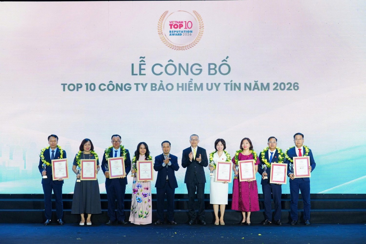 Top 10 công ty bảo hiểm phi nhân thọ uy tín Việt Nam năm 2026 do Vietnam Report công bố Top 10 công ty bảo hiểm phi nhân thọ uy tín Việt Nam năm 2026 do Vietnam Report công bố