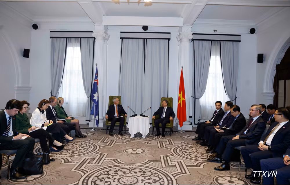 Tổng Bí thư, Chủ tịch nước Tô Lâm tiếp ông Nicholas Moore, Đặc phái viên của Chính phủ Australia về Đông Nam Á. (Ảnh: Thống Nhất/TTXVN) Tổng Bí thư, Chủ tịch nước Tô Lâm tiếp ông Nicholas Moore, Đặc phái viên của Chính phủ Australia về Đông Nam Á. (Ảnh: Thống Nhất/TTXVN)
