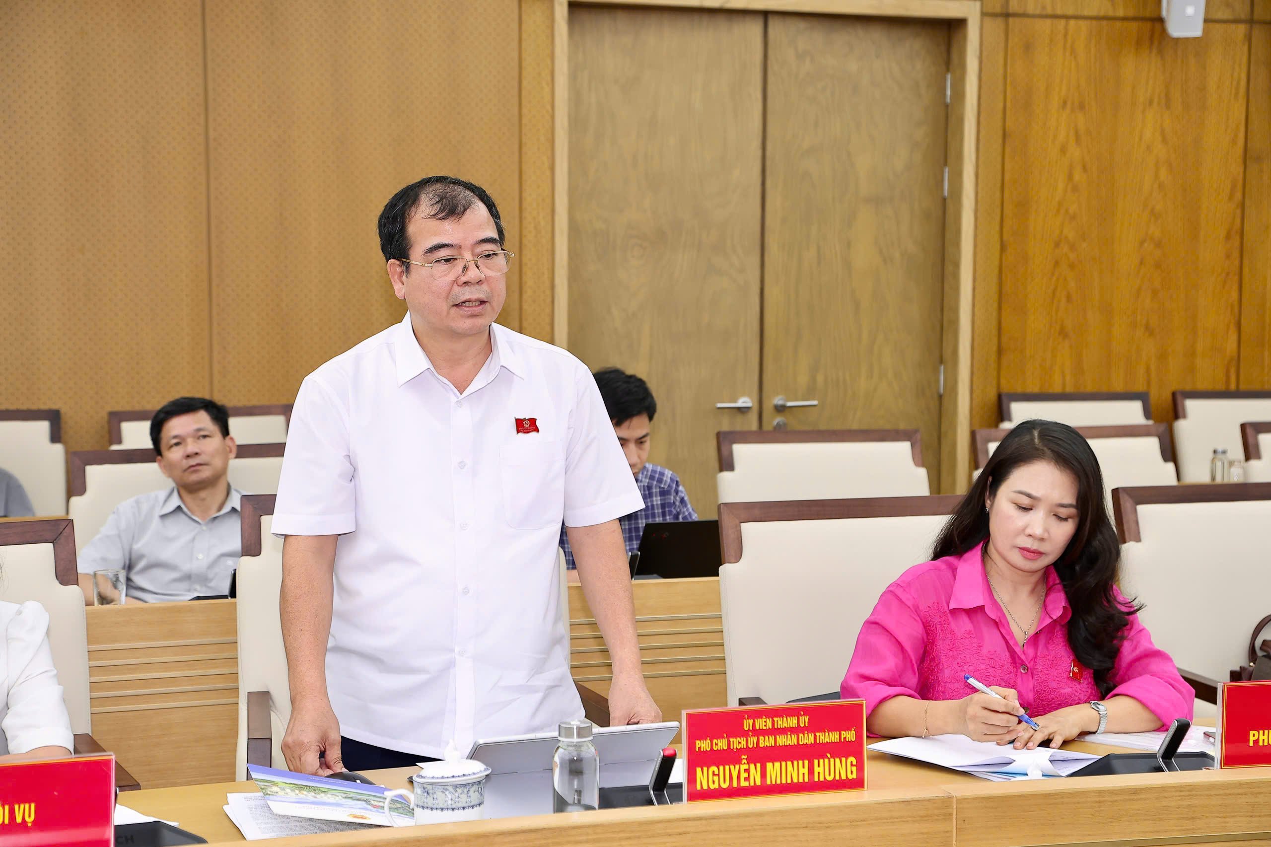 Phó Chủ tịch UBND thành phố Nguyễn Minh Hùng phát biểu tại cuộc làm việc. Phó Chủ tịch UBND thành phố Nguyễn Minh Hùng phát biểu tại cuộc làm việc.