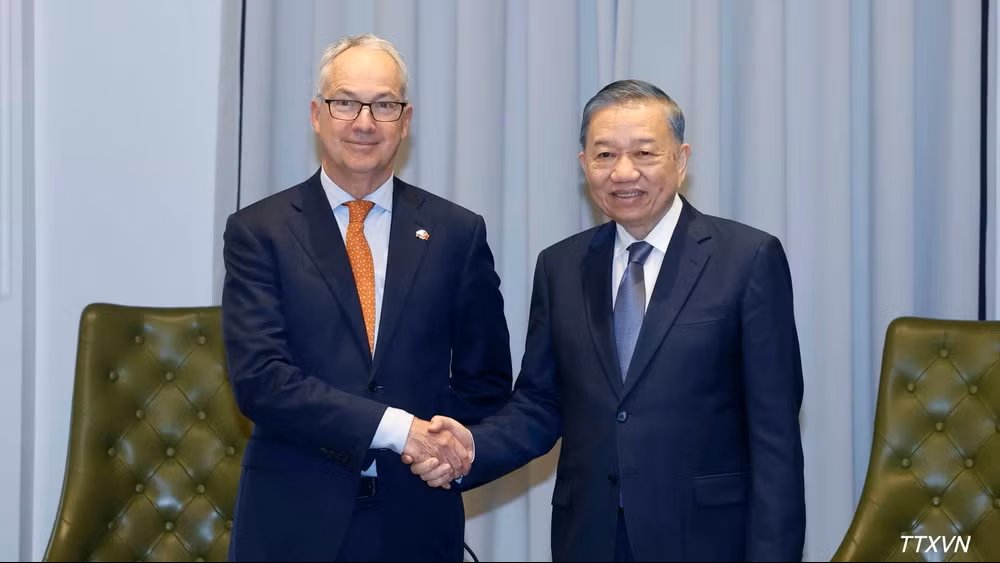 Tổng Bí thư, Chủ tịch nước Tô Lâm tiếp ông Nicholas Moore, Đặc phái viên của Chính phủ Australia về Đông Nam Á. (Ảnh: Thống Nhất/TTXVN) Tổng Bí thư, Chủ tịch nước Tô Lâm tiếp ông Nicholas Moore, Đặc phái viên của Chính phủ Australia về Đông Nam Á. (Ảnh: Thống Nhất/TTXVN)