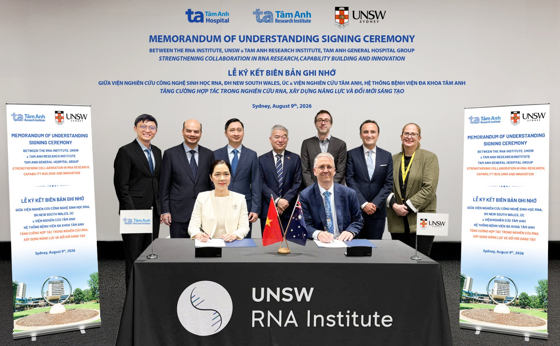 Lễ k&yacute; kết MoU diễn ra tại Đại học New South Wales (UNSW), Australia với sự chứng kiến của Tổng L&atilde;nh sự Việt Nam. Ảnh: Viện Nghi&ecirc;n cứu T&acirc;m Anh