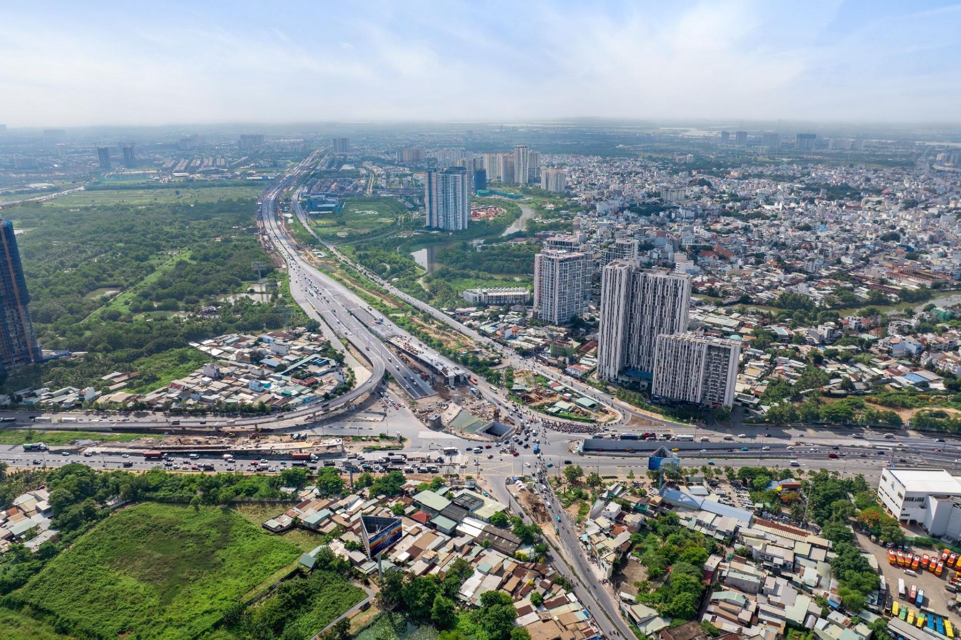 Khi lãi suất tạo đỉnh, đừng chọn bất động sản chỉ vì giá, hãy chọn vì "sống được"