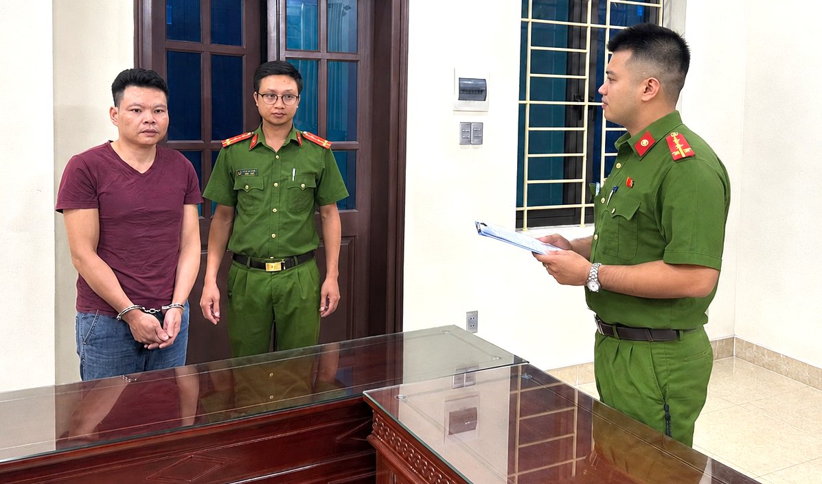 Đoàn Hải Đảo tại cơ quan công an Đoàn Hải Đảo tại cơ quan công an