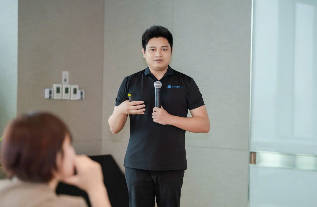 &Ocirc;ng T&ocirc; Mạnh Ho&agrave;ng - CEO & Founder Datapot, Top 100 Microsoft Certified Trainers in Data & AI.