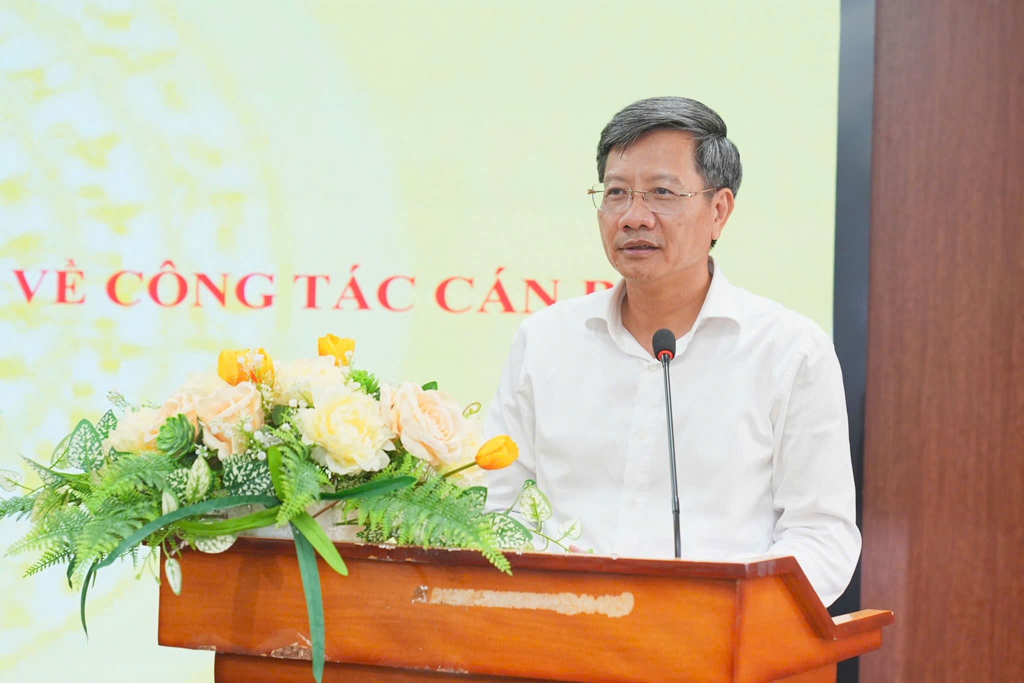 Phó Chủ tịch Thường trực UBND thành phố Lê Anh Quân phát biểu chúc mừng và giao nhiệm vụ tại Hội nghị. Phó Chủ tịch Thường trực UBND thành phố Lê Anh Quân phát biểu chúc mừng và giao nhiệm vụ tại Hội nghị.