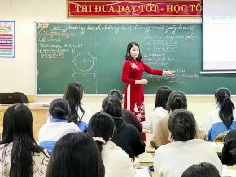 Hiệu trưởng, hiệu ph&oacute; d&ocirc;i dư muốn nghỉ việc được giải quyết trước 30/9