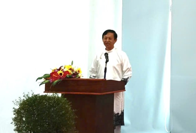Ông Lý Đình Quân, Chủ tịch Hiệp hội Văn hóa Ẩm thực TP. Đà Nẵng phát biểu khai mạc Hội thảo. Ông Lý Đình Quân, Chủ tịch Hiệp hội Văn hóa Ẩm thực TP. Đà Nẵng phát biểu khai mạc Hội thảo.