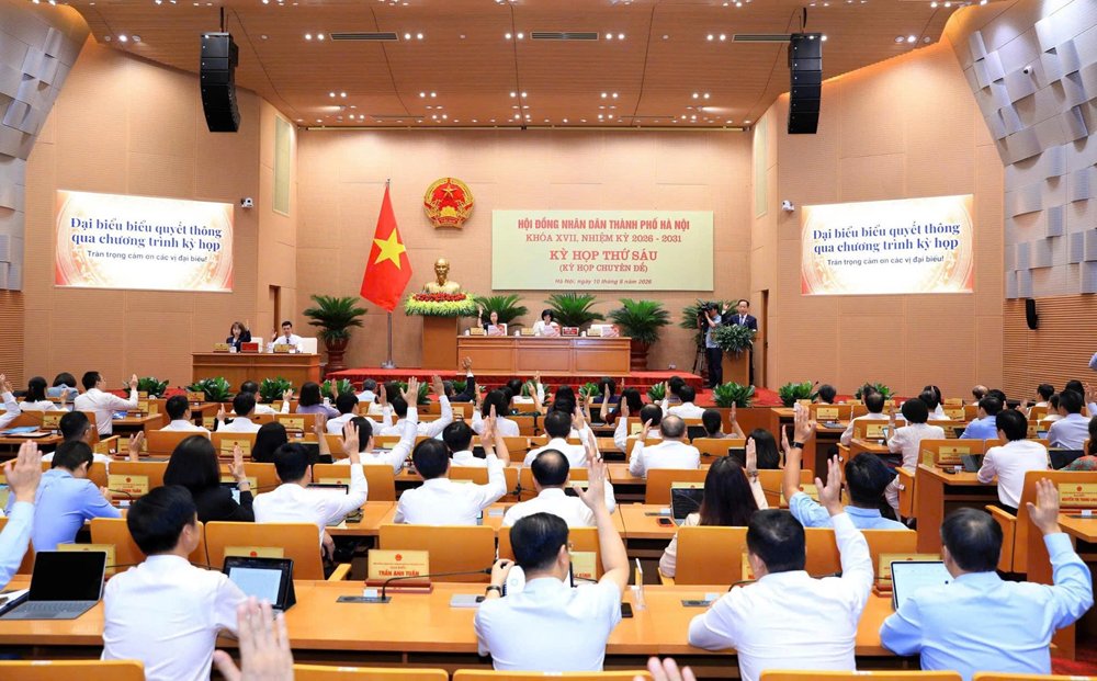 HĐND TP H&agrave; Nội th&ocirc;ng qua phương &aacute;n tổ chức lại c&aacute;c cơ quan chuy&ecirc;n m&ocirc;n thuộc UBND th&agrave;nh phố, hướng tới tinh gọn bộ m&aacute;y v&agrave; n&acirc;ng cao hiệu quả quản l&yacute;, điều h&agrave;nh. Ảnh Hanoi.gov.vn
