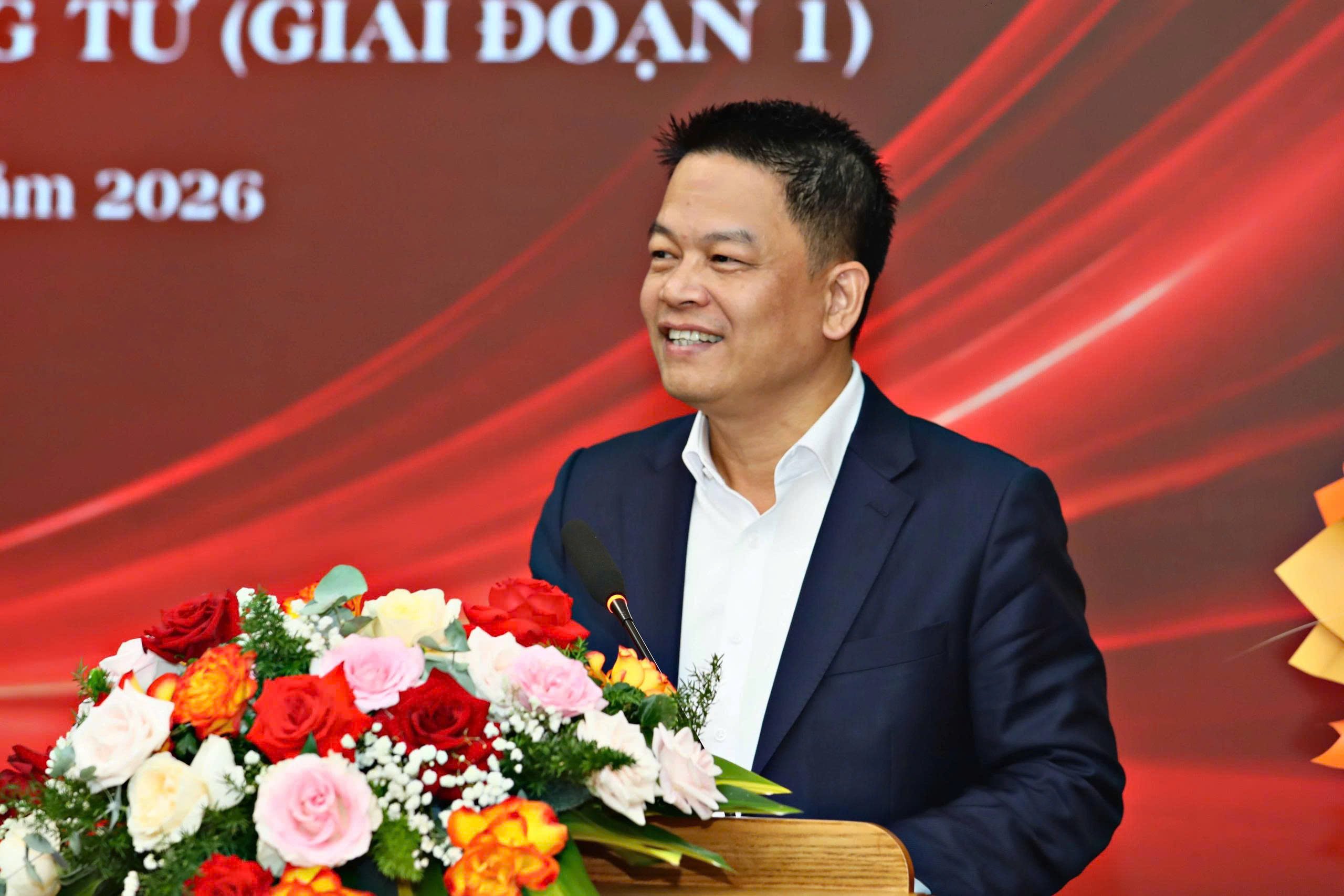 Ông Nguyễn Ngọc Nghị, Phó Tổng Giám đốc Tập đoàn T&T, Chủ tịch HĐQT doanh nghiệp dự án, thay mặt liên danh các nhà đầu tư cam kết tuân thủ đầy đủ các điều kiện, nghĩa vụ theo thỏa thuận, sử dụng hiệu quả nguồn vốn tín dụng. Ông Nguyễn Ngọc Nghị, Phó Tổng Giám đốc Tập đoàn T&T, Chủ tịch HĐQT doanh nghiệp dự án, thay mặt liên danh các nhà đầu tư cam kết tuân thủ đầy đủ các điều kiện, nghĩa vụ theo thỏa thuận, sử dụng hiệu quả nguồn vốn tín dụng.