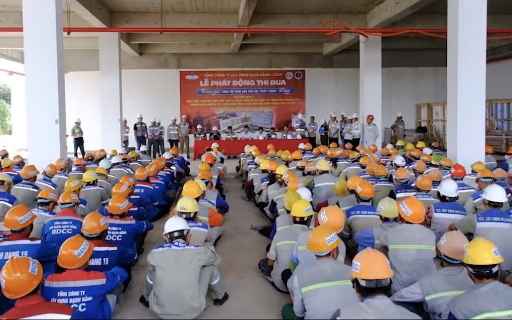 Phát động thi đua tăng tốc xây dựng để cán mốc hoàn thành vào cuối năm 2026 Phát động thi đua tăng tốc xây dựng để cán mốc hoàn thành vào cuối năm 2026