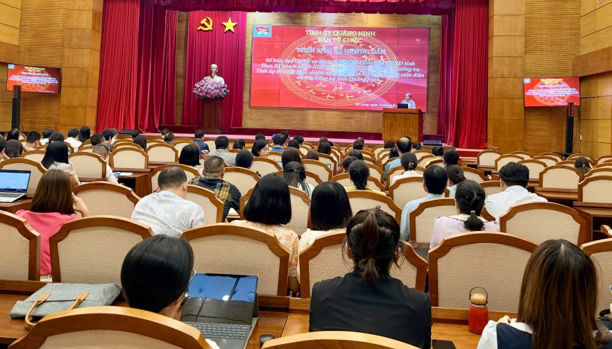 Đảng ủy UBND tỉnh Quảng Ninh tổ chức hội nghị tập huấn nghiệp vụ công tác số hóa, tạo lập dữ liệu đảng viên điện tử Đảng ủy UBND tỉnh Quảng Ninh tổ chức hội nghị tập huấn nghiệp vụ công tác số hóa, tạo lập dữ liệu đảng viên điện tử