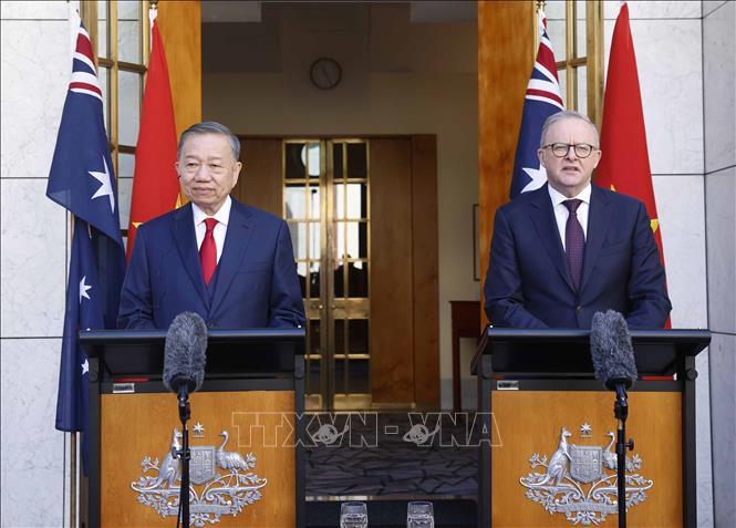 Tổng B&iacute; thư, Chủ tịch nước T&ocirc; L&acirc;m v&agrave; Thủ tướng Australia Anthony Albanese gặp gỡ b&aacute;o ch&iacute;. Ảnh: Thống Nhất/TTXVN