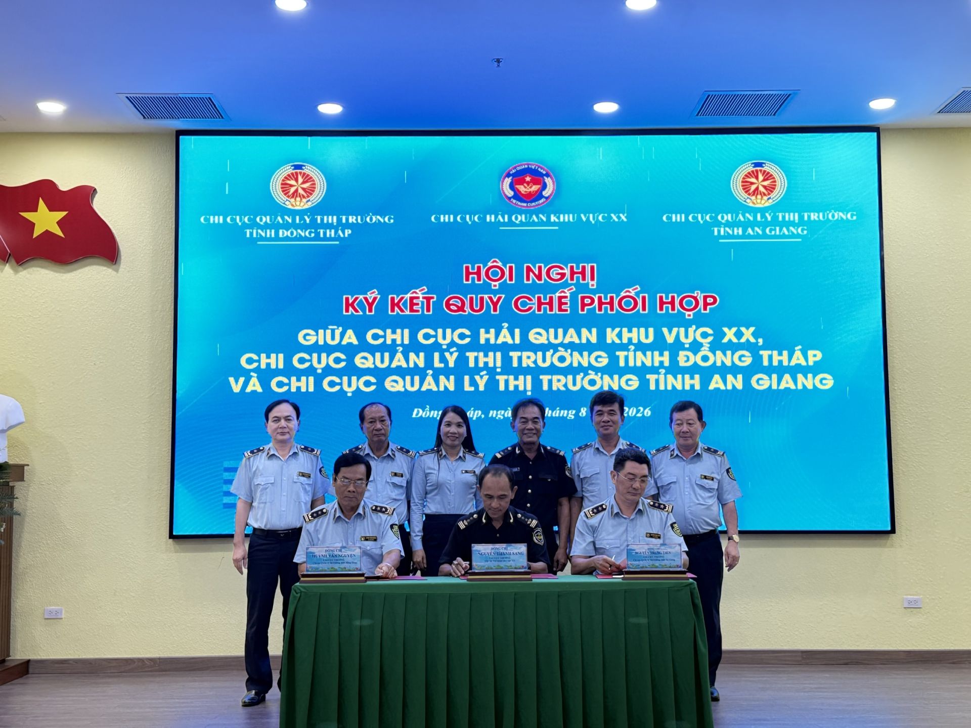 Bộ Tài chính đề xuất quy định riêng về quản lý hàng hóa xuất nhập khẩu qua nền tảng TMĐT. Bộ Tài chính đề xuất quy định riêng về quản lý hàng hóa xuất nhập khẩu qua nền tảng TMĐT.