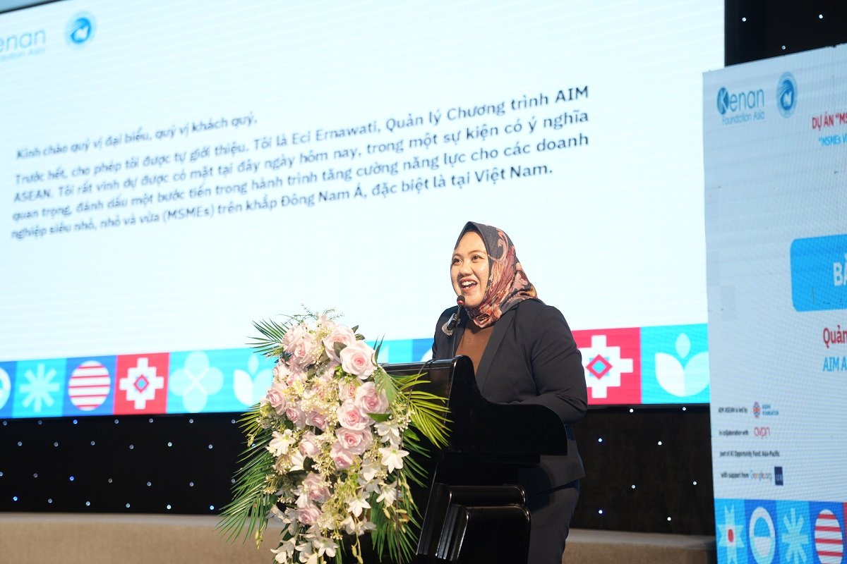 Bà Eci Ernawati, Quản lý Dự án AIM ASEAN, ASEAN Foundation Bà Eci Ernawati, Quản lý Dự án AIM ASEAN, ASEAN Foundation