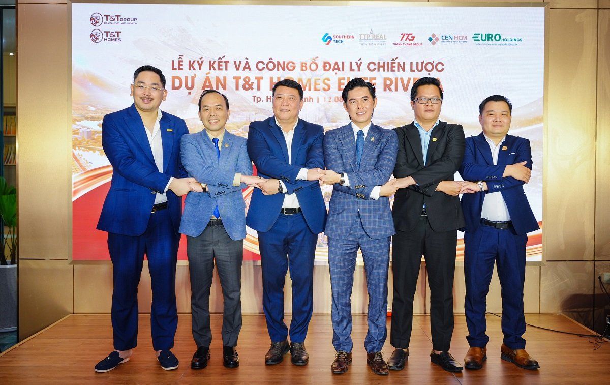 T&T Homes ch&iacute;nh thức k&yacute; kết v&agrave; c&ocirc;ng bố 5 đại l&yacute; ph&acirc;n phối chiến lược với dự &aacute;n T&T Homes Elite Rivera tại Vĩnh Long. (Ảnh: Anh Chiến)
