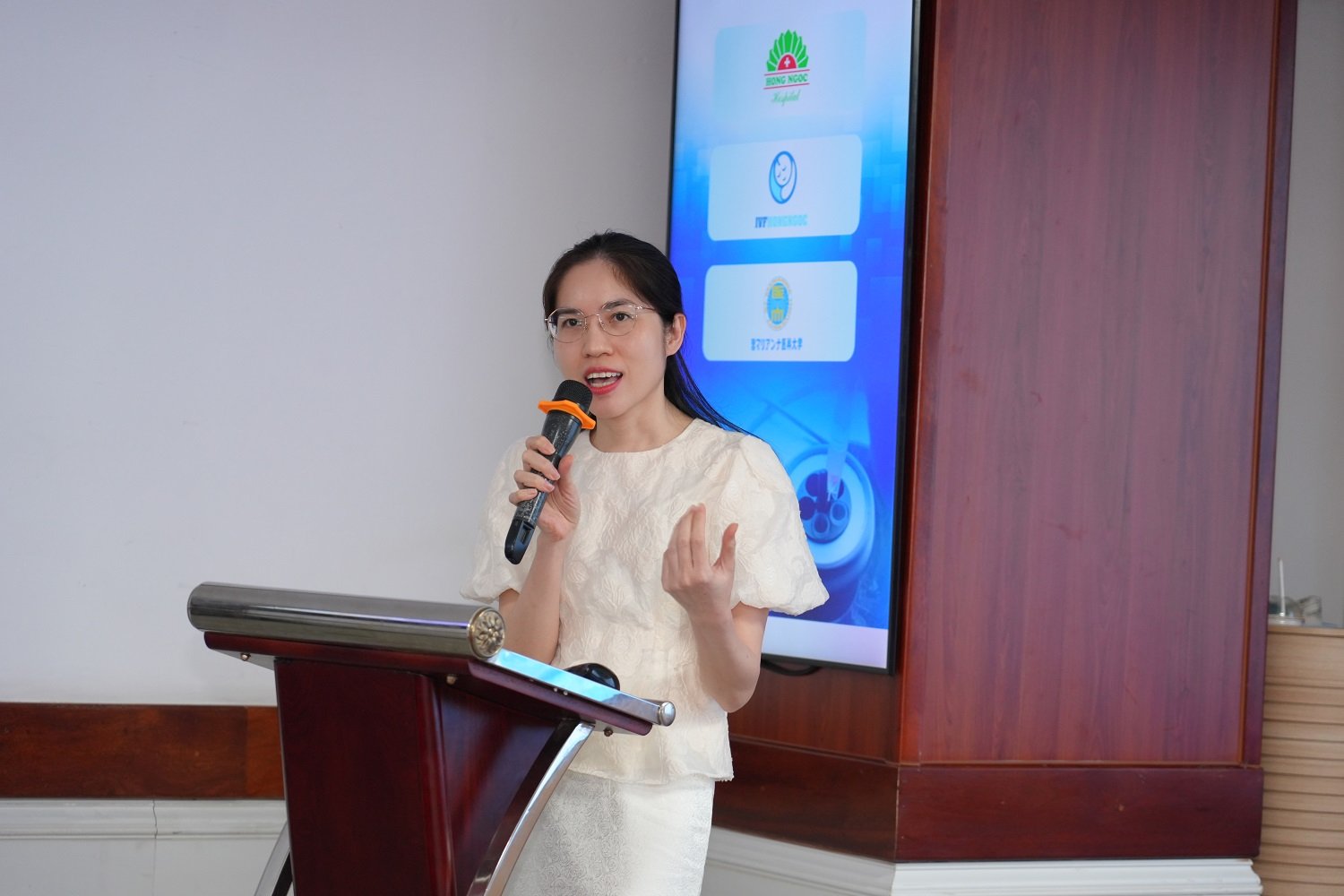 ThS.BS Nguyễn Hồng Hạnh chia sẻ về các phương pháp bảo tồn khả năng sinh sản ThS.BS Nguyễn Hồng Hạnh chia sẻ về các phương pháp bảo tồn khả năng sinh sản