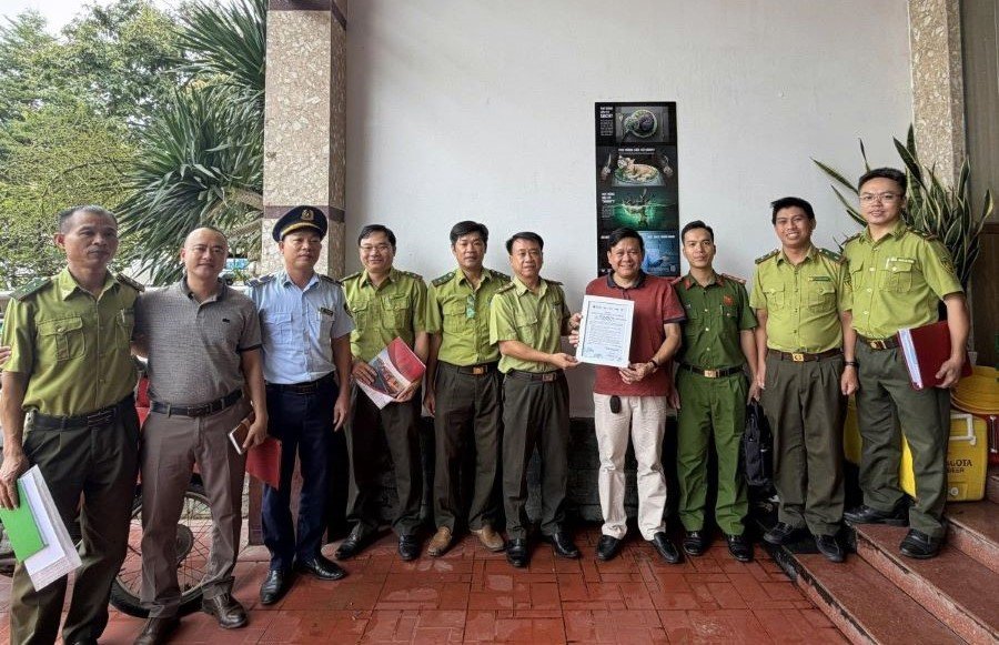 C&aacute;c cơ sở kinh doanh k&yacute; cam kết kh&ocirc;ng kinh doanh động vật rừng tr&aacute;i ph&eacute;p