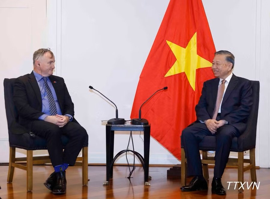 Tổng Bí thư, Chủ tịch nước Tô Lâm tiếp ông Craig Bradshaw, Giám đốc điều hành Công ty EQ Resources Limited (Australia). (Ảnh: TTXVN) Tổng Bí thư, Chủ tịch nước Tô Lâm tiếp ông Craig Bradshaw, Giám đốc điều hành Công ty EQ Resources Limited (Australia). (Ảnh: TTXVN)