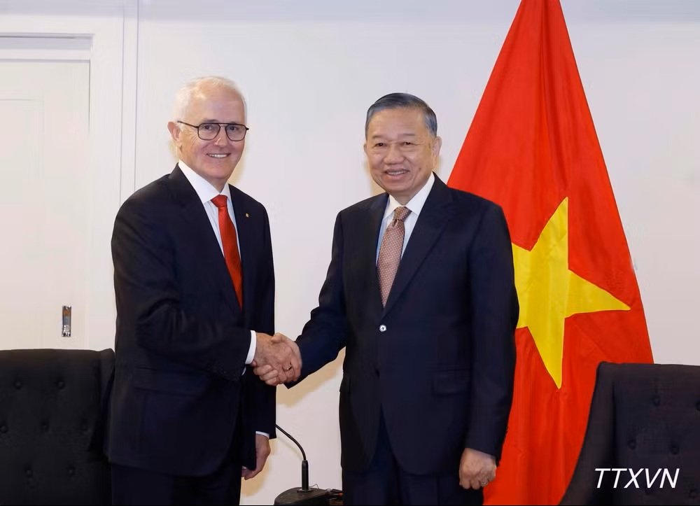 Tổng Bí thư, Chủ tịch nước Tô Lâm tiếp nguyên Thủ tướng Australia Malcolm Turnbull AC, Chủ tịch Công ty công nghệ Advanced Navigation. (Ảnh: TTXVN) Tổng Bí thư, Chủ tịch nước Tô Lâm tiếp nguyên Thủ tướng Australia Malcolm Turnbull AC, Chủ tịch Công ty công nghệ Advanced Navigation. (Ảnh: TTXVN)