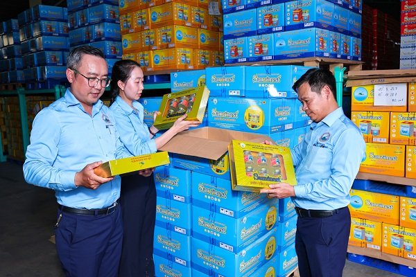 Hàn hóa luôn sẵn sàng để làm thủ tục xuất kho Hàn hóa luôn sẵn sàng để làm thủ tục xuất kho