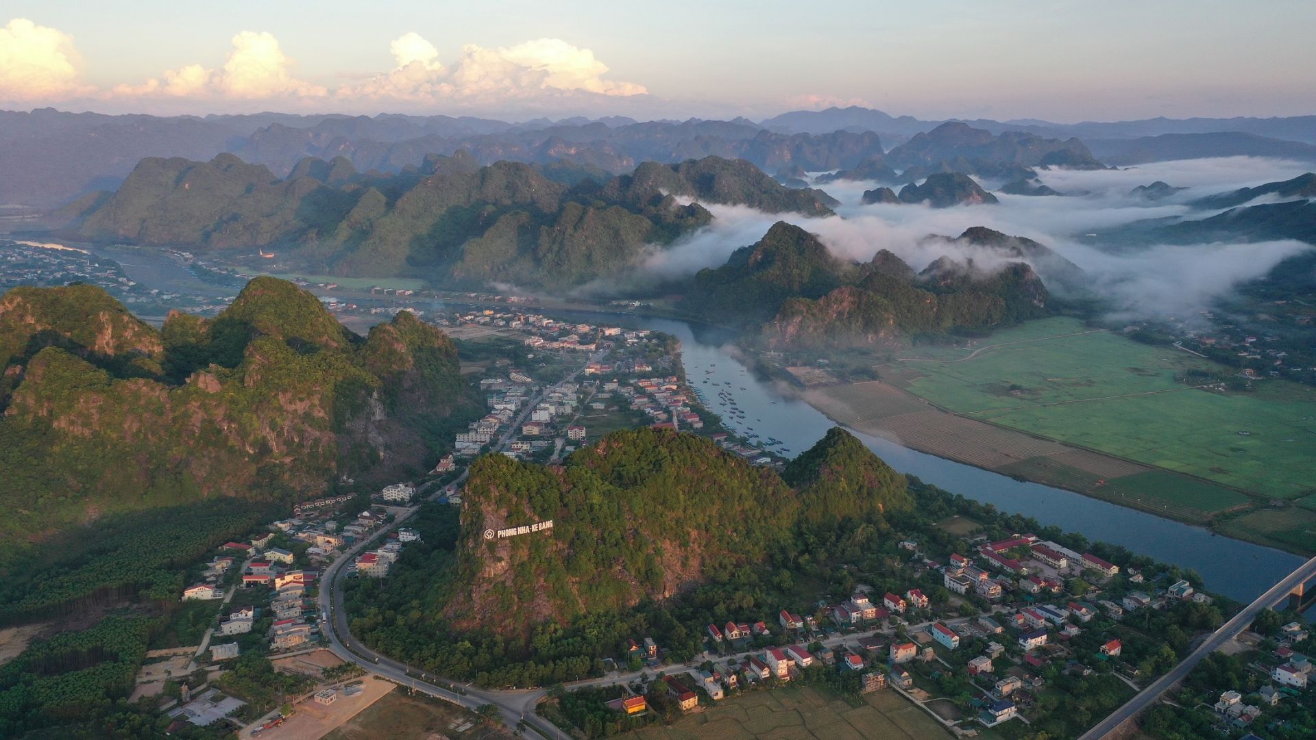 Hiện ở Phong Nha - Kẻ B&agrave;ng c&oacute; 19 tuyến, điểm du lịch đang hoạt động với nhiều sản phẩm nổi bật.