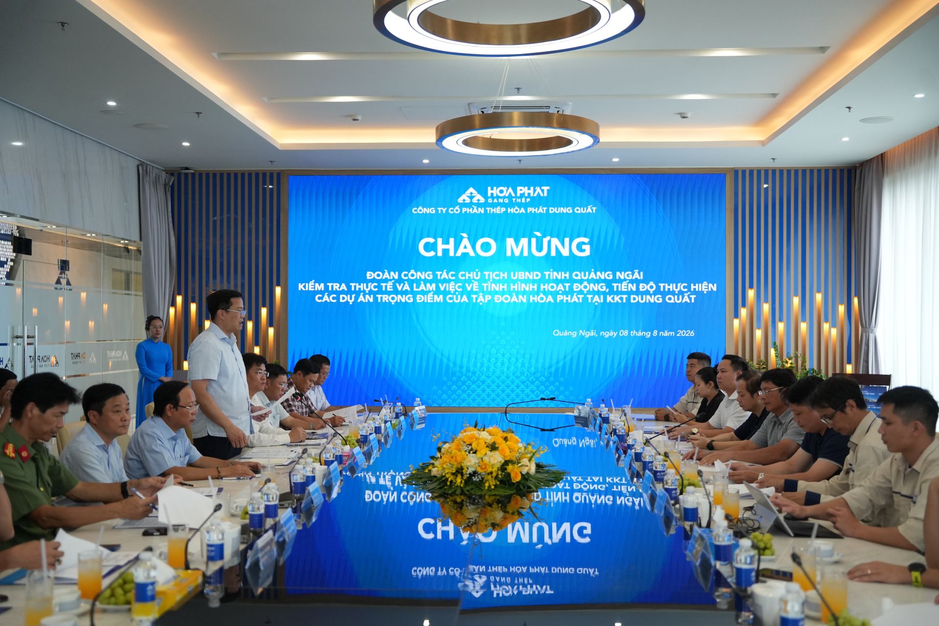 Quang cảnh buổi l&agrave;m việc. Ảnh: HPG