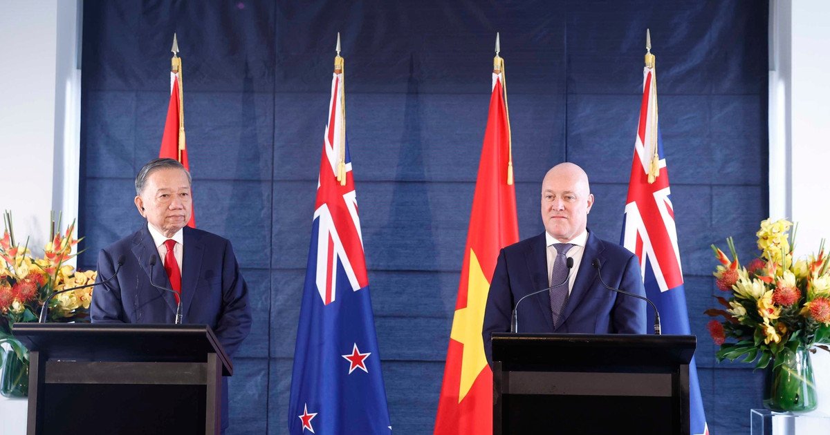 Tổng Bí thư, Chủ tịch nước Tô Lâm và Thủ tướng New Zealand Christopher Luxon gặp gỡ báo chí, thông báo kết quả hội đàm. (Ảnh: Thống Nhất/TTXVN) Tổng Bí thư, Chủ tịch nước Tô Lâm và Thủ tướng New Zealand Christopher Luxon gặp gỡ báo chí, thông báo kết quả hội đàm. (Ảnh: Thống Nhất/TTXVN)