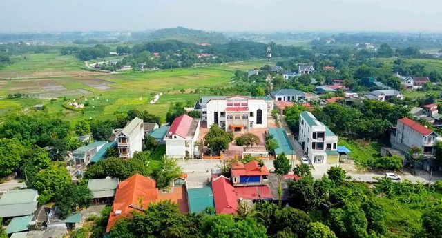 Xếp hạng di tích cấp Thành phố đối với các di tích tại phường Tùng Thiện và xã Vân Đình. Ảnh: Phường Tùng Thiện Xếp hạng di tích cấp Thành phố đối với các di tích tại phường Tùng Thiện và xã Vân Đình. Ảnh: Phường Tùng Thiện