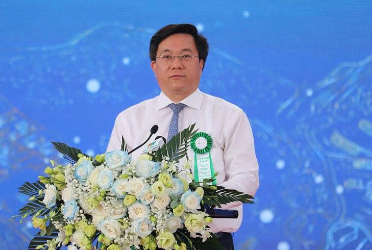 Chủ tịch UBND tỉnh Trần Duy Đông phát biểu tại Lễ khởi công. Chủ tịch UBND tỉnh Trần Duy Đông phát biểu tại Lễ khởi công.