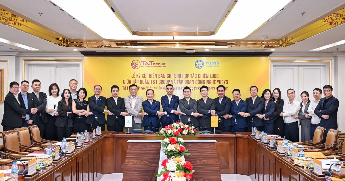 Lãnh đạo và đại diện T&T Group, Yusys Technologies chụp ảnh lưu niệm. Lãnh đạo và đại diện T&T Group, Yusys Technologies chụp ảnh lưu niệm.