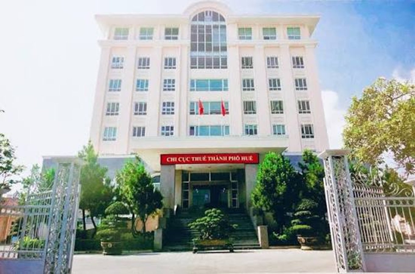 Thuế cơ sở 1 TP Huế mới đ&acirc;y đăng tải loạt th&ocirc;ng b&aacute;o gửi Cục Quản l&yacute; xuất nhập cảnh (Bộ C&ocirc;ng an) về việc tạm ho&atilde;n xuất cảnh đối với một số c&aacute; nh&acirc;n