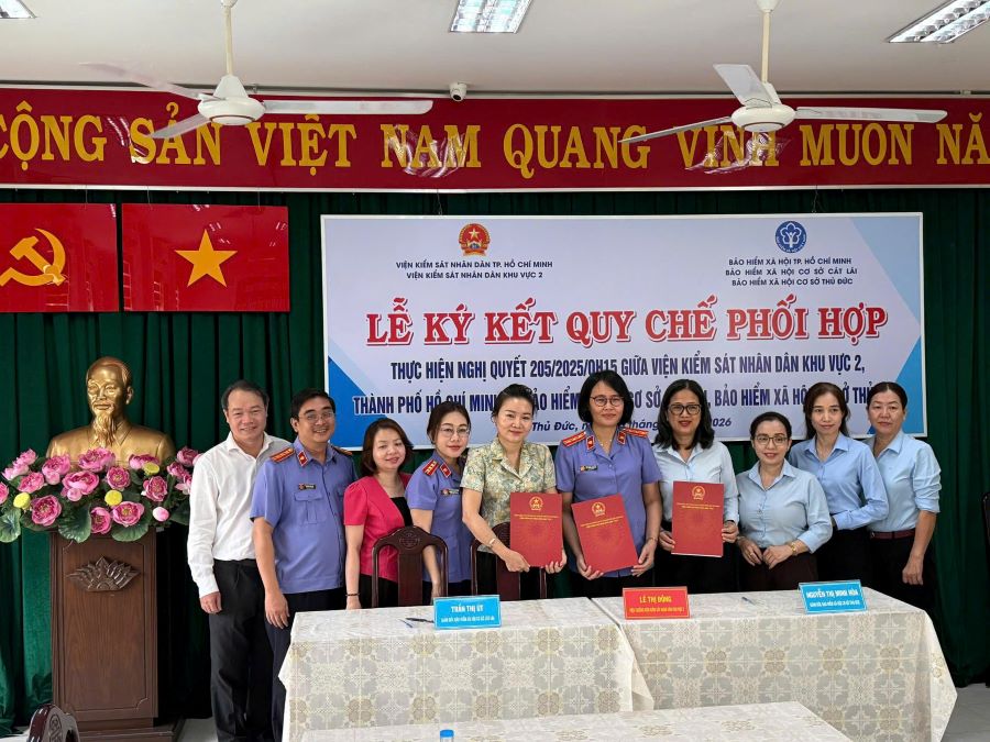BHXH TP.HCM đang phối hợp với các Viện kiểm sát nhân dân khu vực rà soát, làm việc và yêu cầu doanh nghiệp khẩn trương khắc phục. BHXH TP.HCM đang phối hợp với các Viện kiểm sát nhân dân khu vực rà soát, làm việc và yêu cầu doanh nghiệp khẩn trương khắc phục.