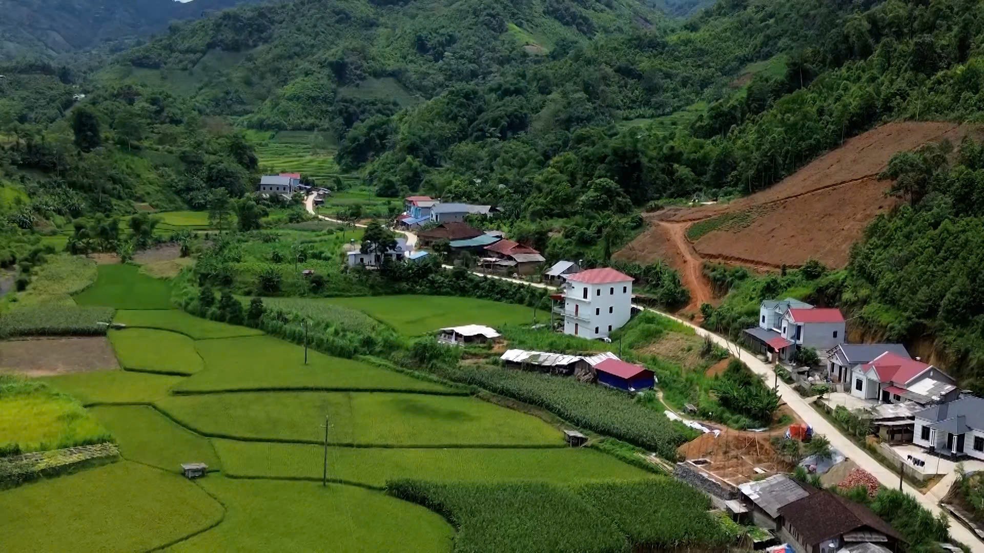 Sau sắp xếp, tổ chức lại, toàn tỉnh Thái Nguyên có 1.403 thôn, tổ dân phố, giảm 1.742 đơn vị. (Ảnh minh họa) Sau sắp xếp, tổ chức lại, toàn tỉnh Thái Nguyên có 1.403 thôn, tổ dân phố, giảm 1.742 đơn vị. (Ảnh minh họa)