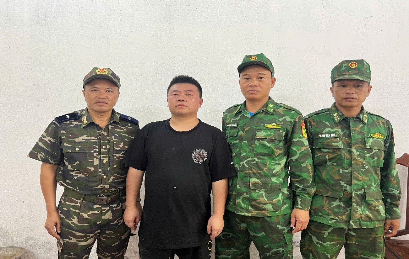 Đối tượng XU FEI tại Đội Kiểm soát liên hợp số 2 (Chi cục Hải quan khu vực VIII). Ảnh: kv08.customs.gov.vn Đối tượng XU FEI tại Đội Kiểm soát liên hợp số 2 (Chi cục Hải quan khu vực VIII). Ảnh: kv08.customs.gov.vn