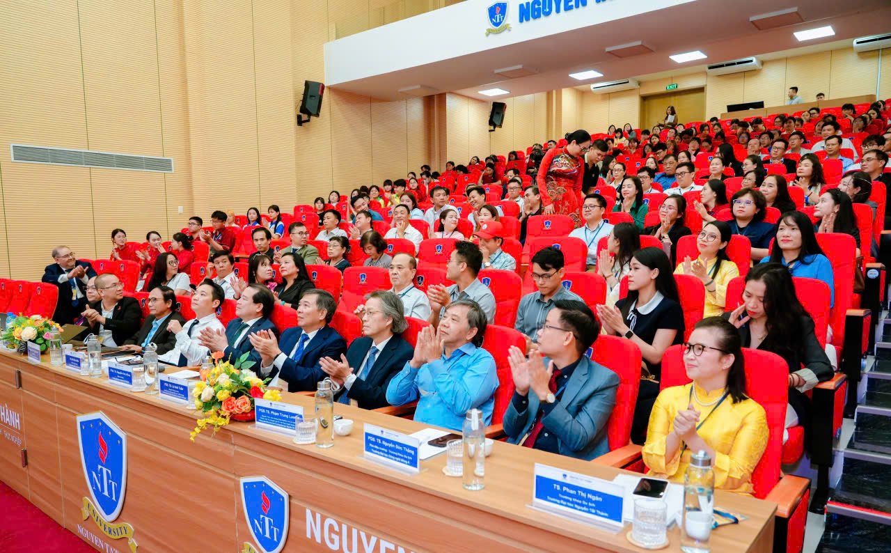Hội thảo có sự đồng hành của Quỹ Giáo dục Thiện Tâm cùng sự tham gia của nhiều nhà khoa học, nghệ sĩ, giảng viên và sinh viên. Hội thảo có sự đồng hành của Quỹ Giáo dục Thiện Tâm cùng sự tham gia của nhiều nhà khoa học, nghệ sĩ, giảng viên và sinh viên.