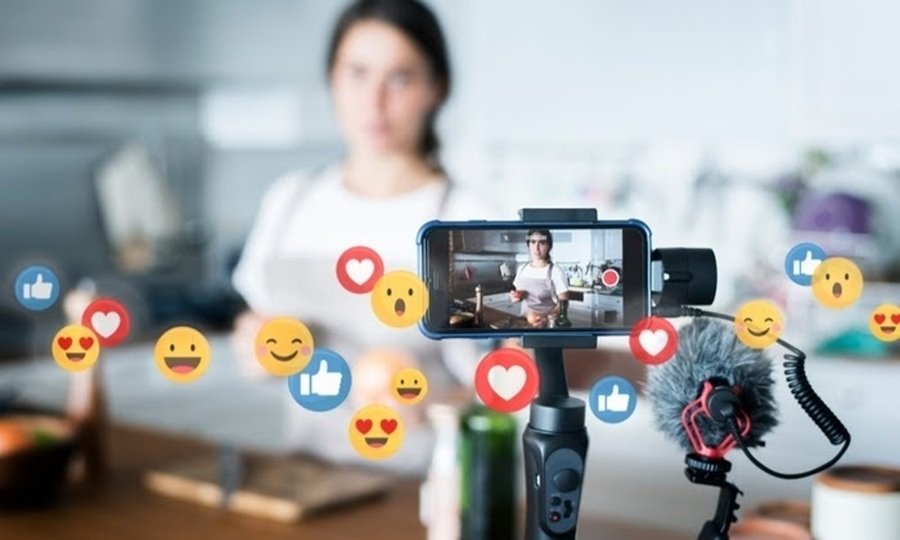 Hà Nội tăng cường giám sát hoạt động livestream, kho hàng và các điểm tập kết nhằm ngăn chặn kinh doanh hàng giả trên môi trường số. Hà Nội tăng cường giám sát hoạt động livestream, kho hàng và các điểm tập kết nhằm ngăn chặn kinh doanh hàng giả trên môi trường số.