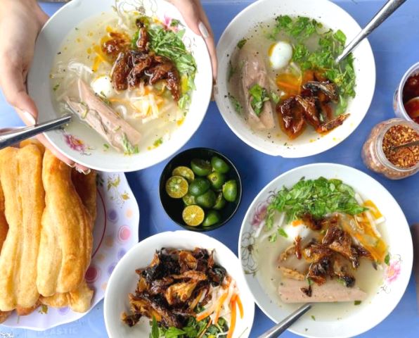 Cháo chờ Nam Ô. Cháo chờ Nam Ô.